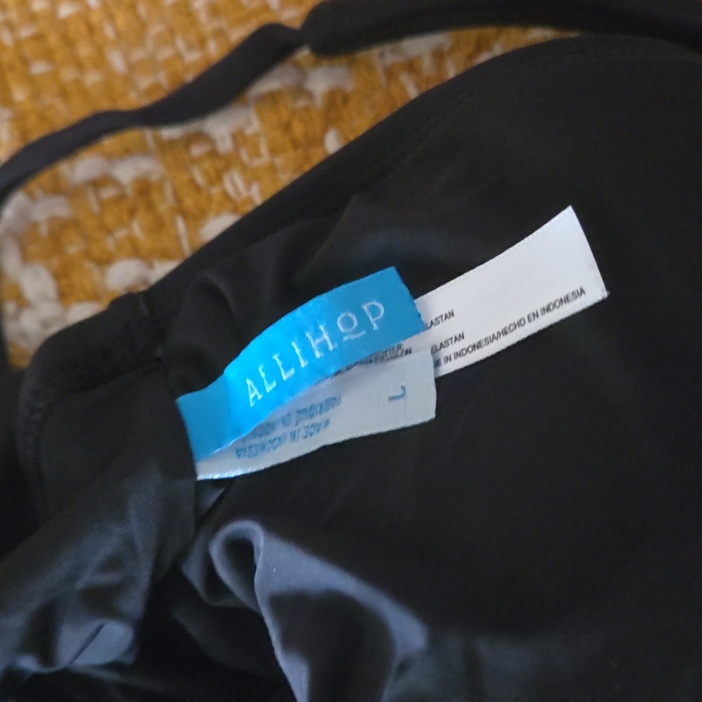 Allihop one piece bathing suit. NWOT - Picture 3 of 5